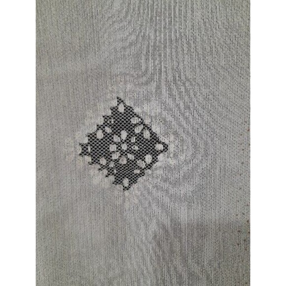 Vintage Spanish Floral Lace Tablecloth, Large 84x75 Inches - Picture 10 of 10